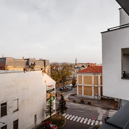 Ah Radnica Iv Free Parking