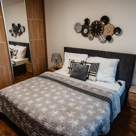 Ah Radnica Iv Free Parking