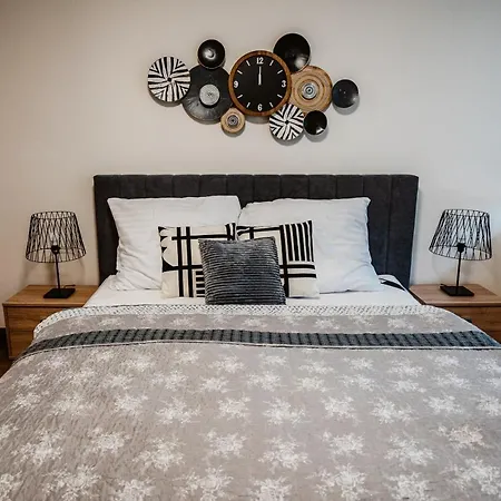 Ah Radnica Iv Free Parking