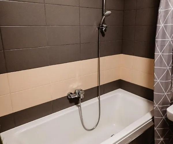 Ah Radnica Iv Free Parking Кошице